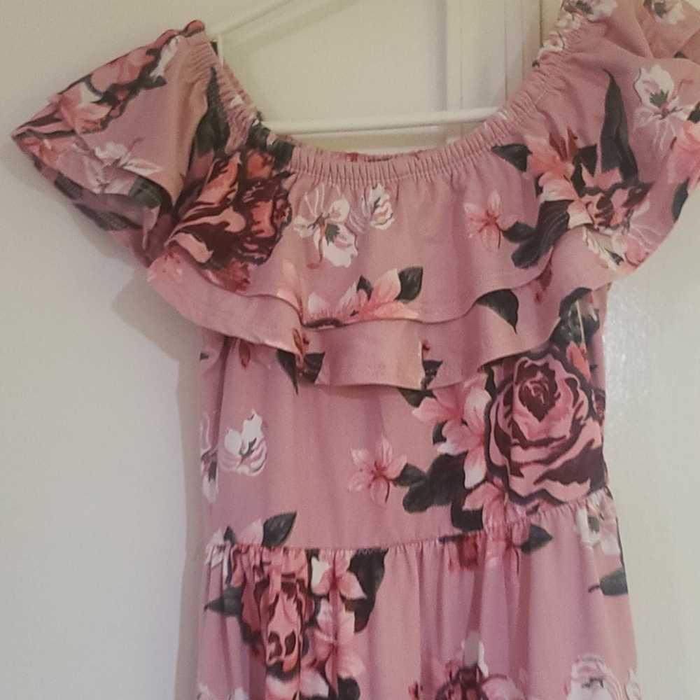 Dress - Picture 3 of 4